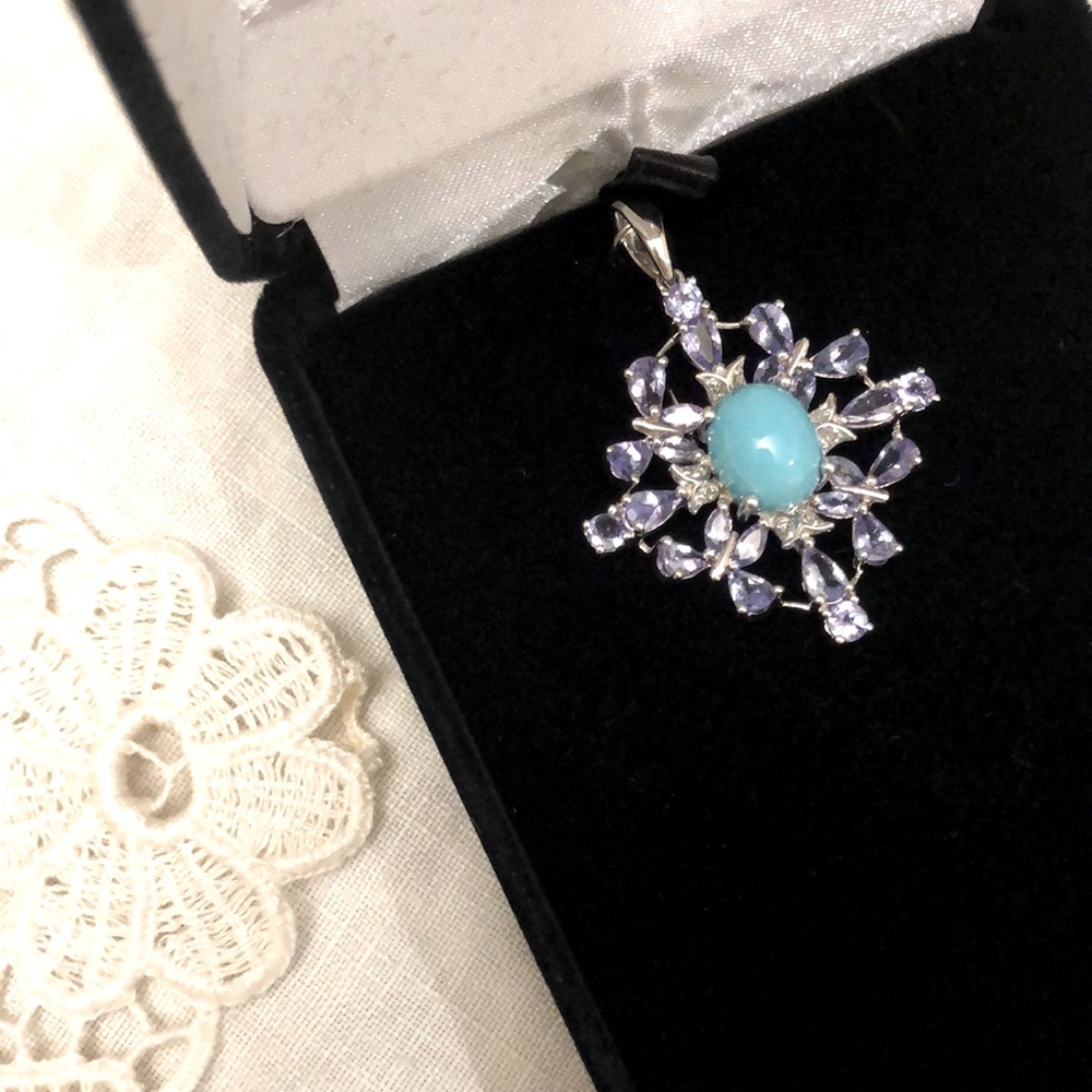 Turquoise tanzanite diamond pendant